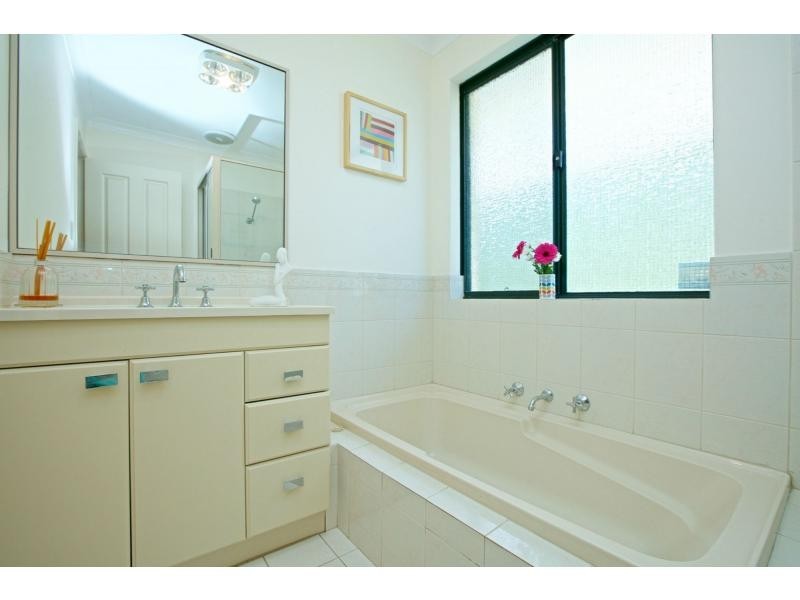 13 Woodhall Street, Stirling WA 6021