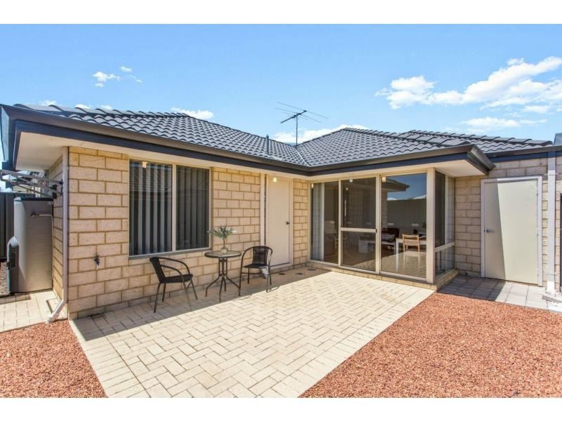 18/1 Cottonwood Drive, Baldivis WA 6171