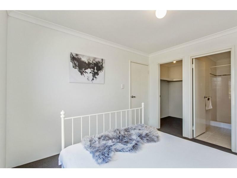 18/1 Cottonwood Drive, Baldivis WA 6171