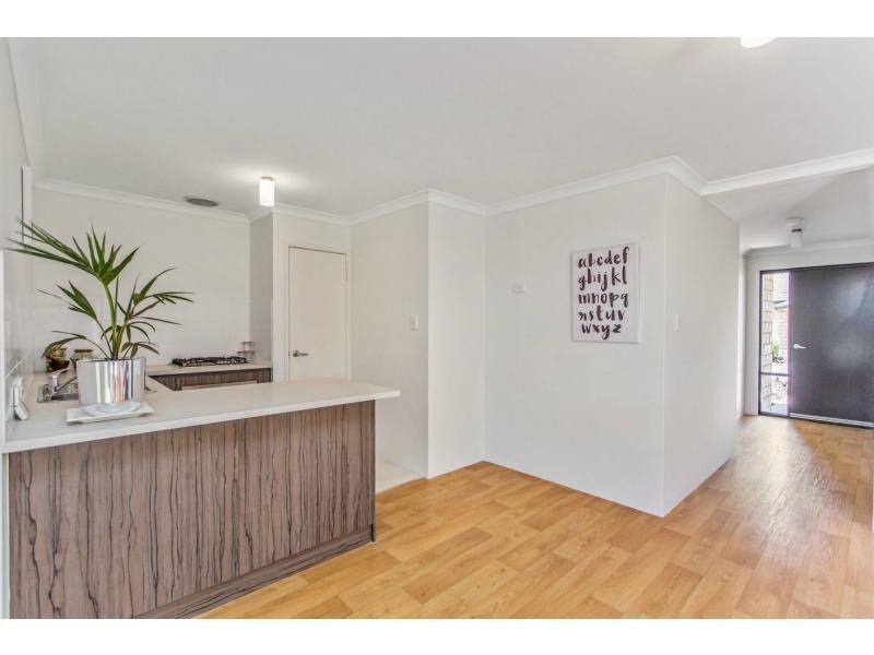 18/1 Cottonwood Drive, Baldivis WA 6171