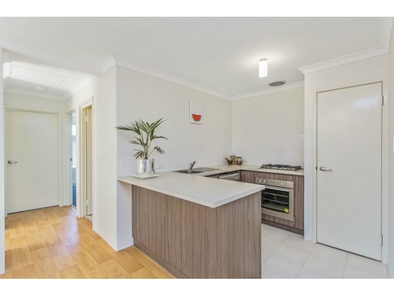 18/1 Cottonwood Drive, Baldivis WA 6171