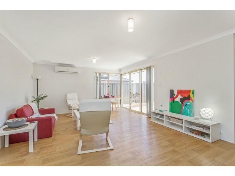 18/1 Cottonwood Drive, Baldivis WA 6171