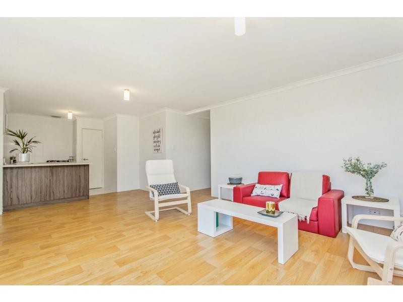 18/1 Cottonwood Drive, Baldivis WA 6171