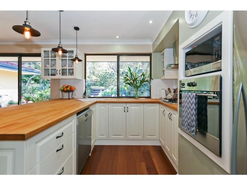 81 Amethyst Crescent, Mount Richon WA 6112