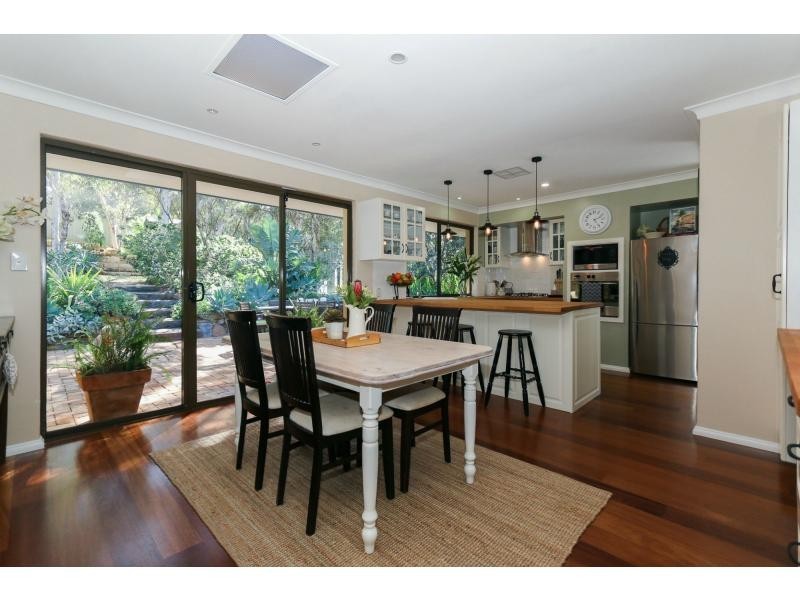 81 Amethyst Crescent, Mount Richon WA 6112