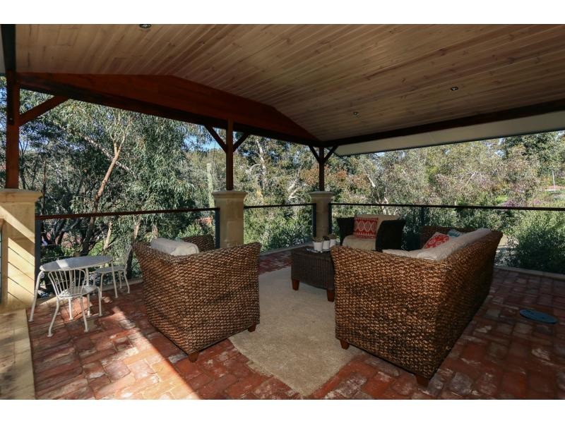 81 Amethyst Crescent, Mount Richon WA 6112