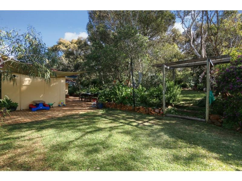 81 Amethyst Crescent, Mount Richon WA 6112