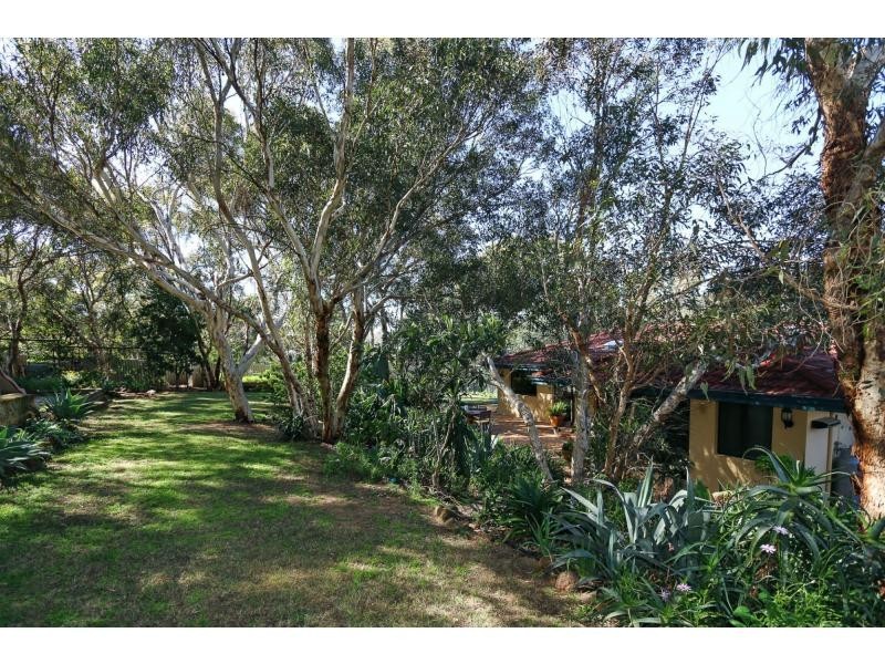 81 Amethyst Crescent, Mount Richon WA 6112