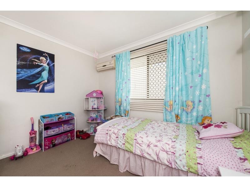 18 Roxwell Way, Girrawheen WA 6064