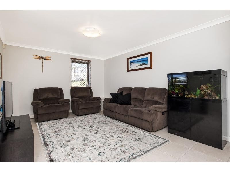 18 Roxwell Way, Girrawheen WA 6064