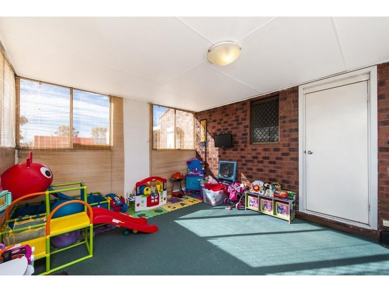 18 Roxwell Way, Girrawheen WA 6064