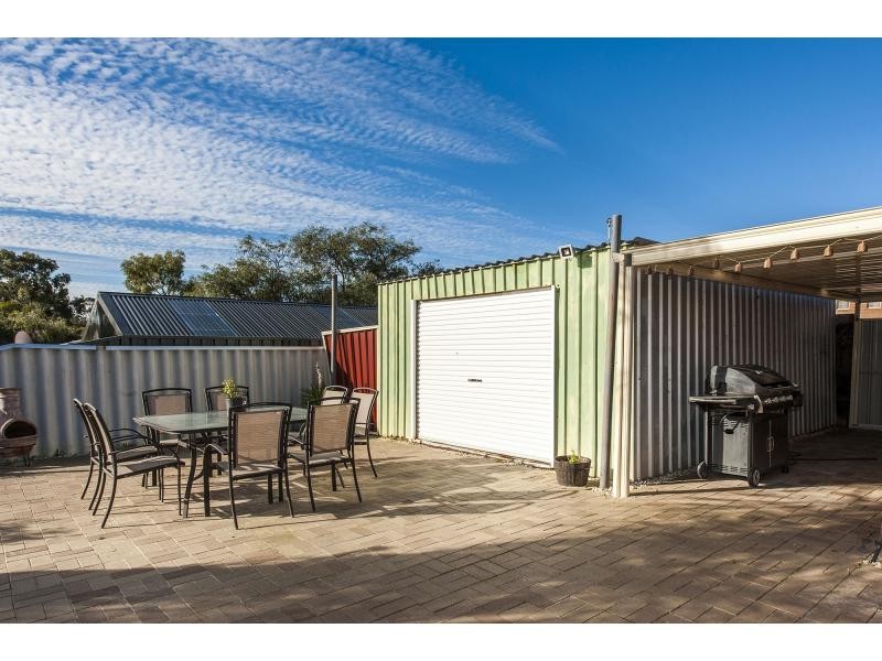 18 Roxwell Way, Girrawheen WA 6064
