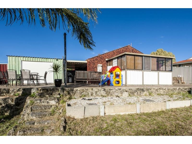 18 Roxwell Way, Girrawheen WA 6064