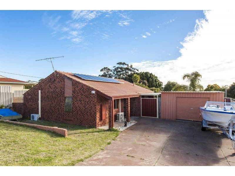 18 Roxwell Way, Girrawheen WA 6064