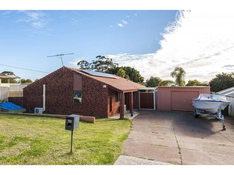 18 Roxwell Way, Girrawheen WA 6064