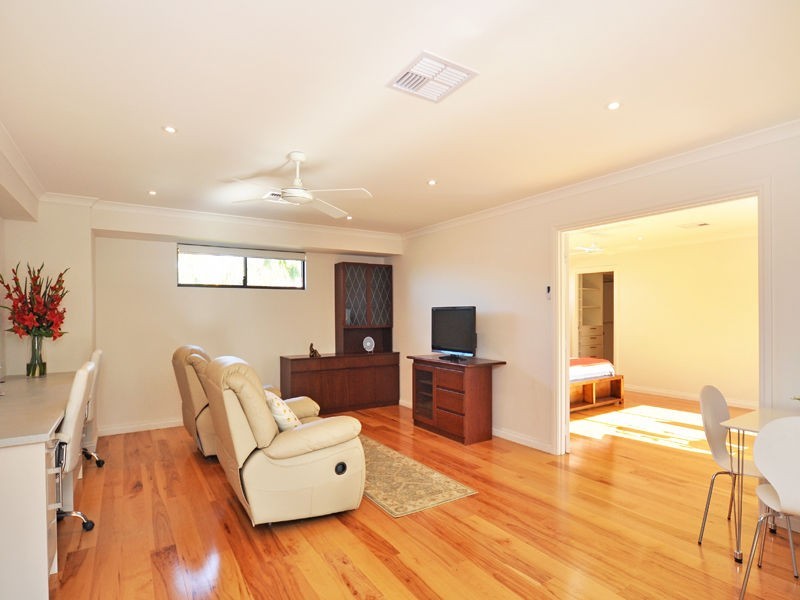 155 Edgewater Drive, Edgewater WA 6027