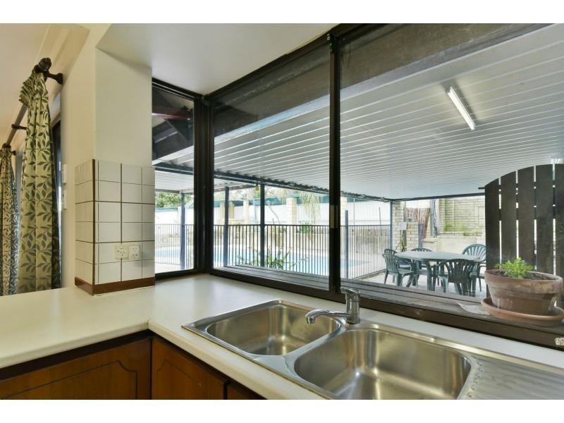 15 Gunn Court, Thornlie WA 6108