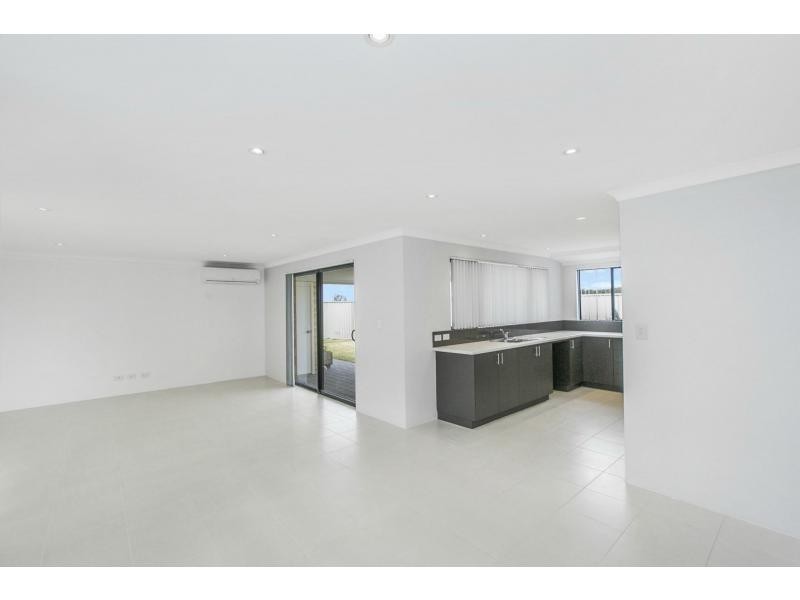 21 Pacific Promenade, Alkimos WA 6038