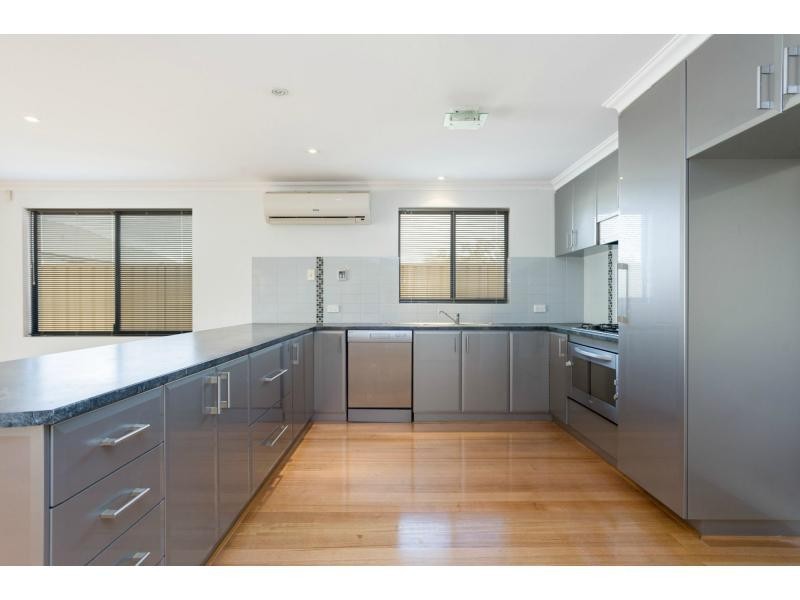 33 Susan Road, Madeley WA 6065