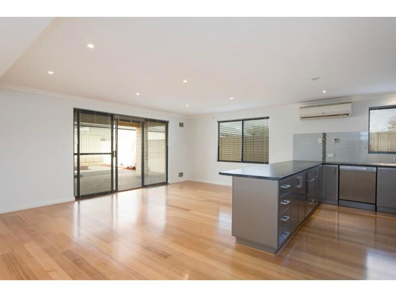 33 Susan Road, Madeley WA 6065