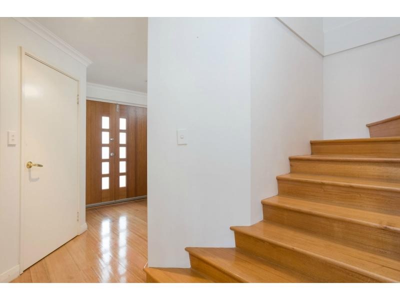 33 Susan Road, Madeley WA 6065