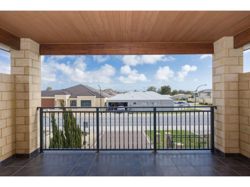 33 Susan Road, Madeley WA 6065