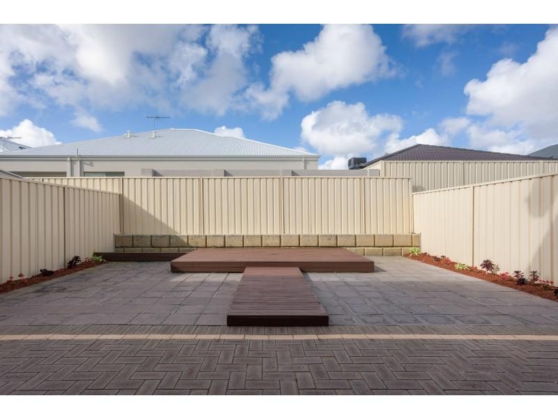 33 Susan Road, Madeley WA 6065