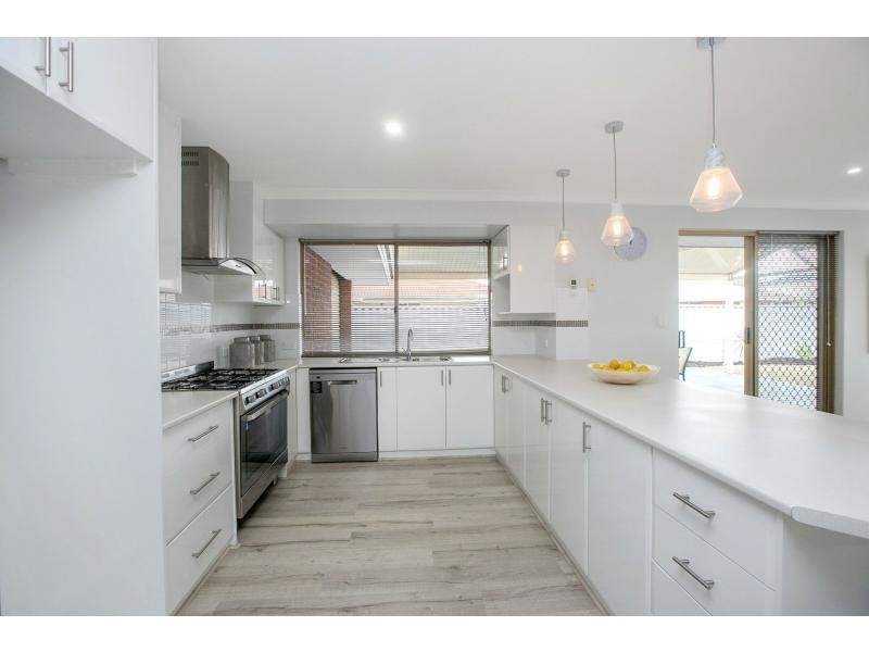 8 Luff Lane, Waikiki WA 6169