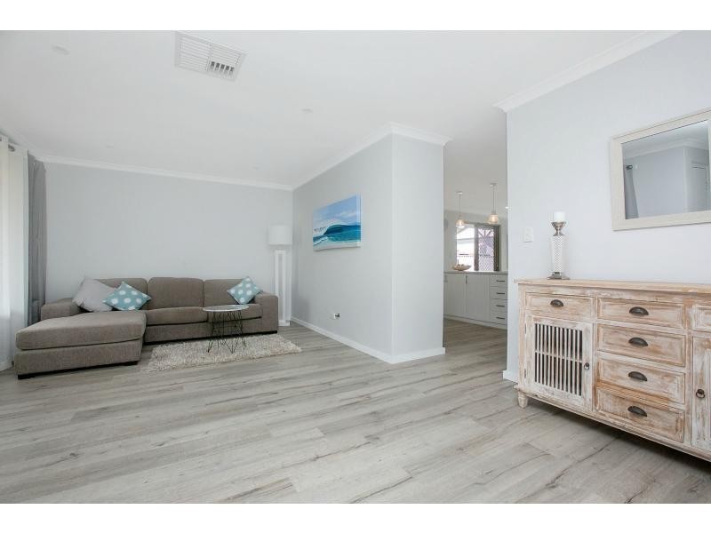 8 Luff Lane, Waikiki WA 6169