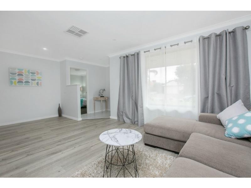 8 Luff Lane, Waikiki WA 6169