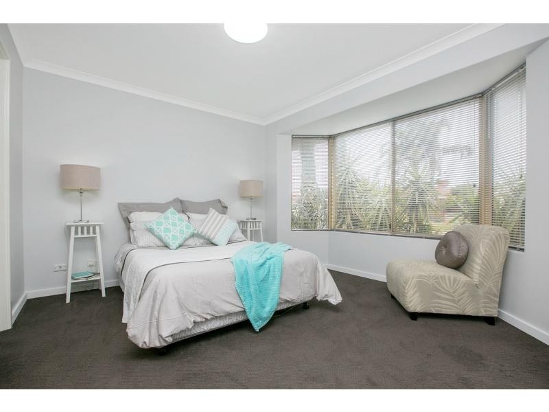8 Luff Lane, Waikiki WA 6169