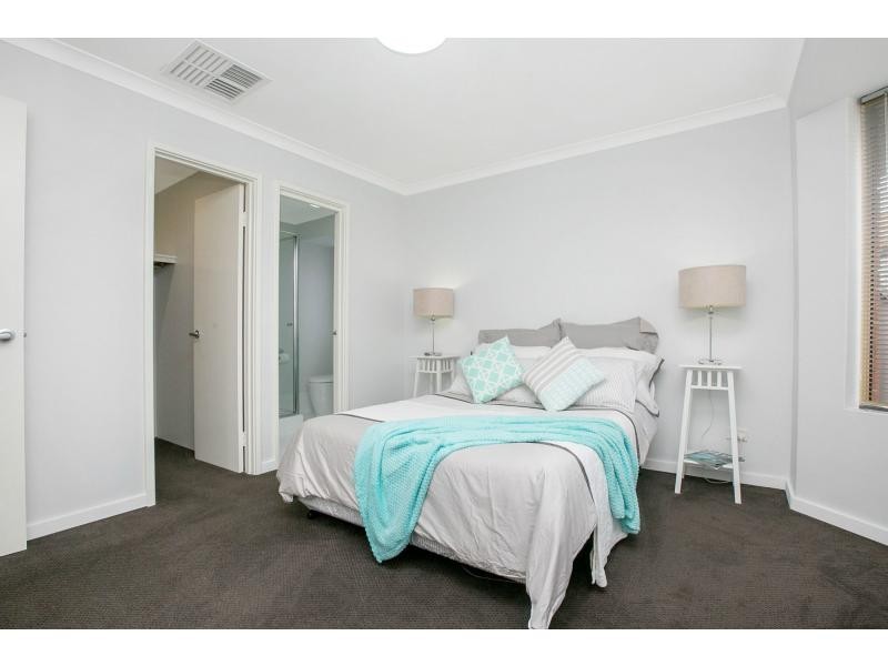 8 Luff Lane, Waikiki WA 6169