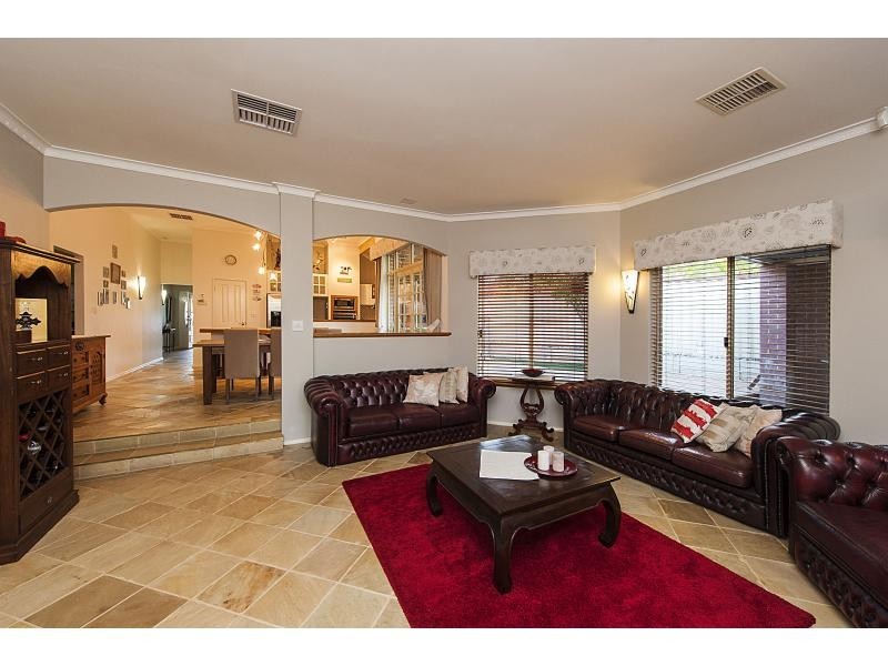 76 Hope Avenue, Manning WA 6152