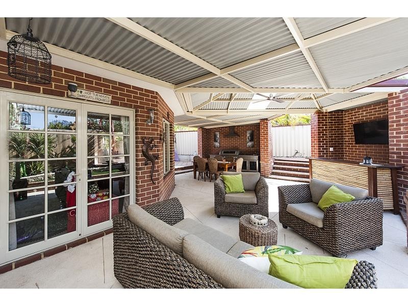 76 Hope Avenue, Manning WA 6152