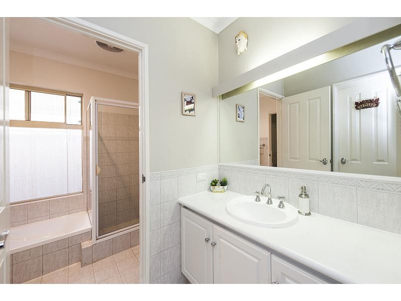 76 Hope Avenue, Manning WA 6152