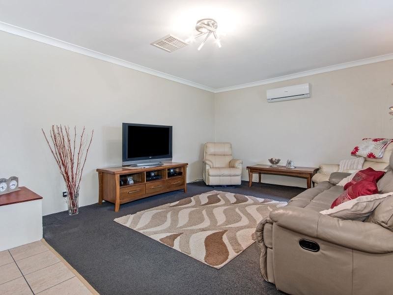 9 Leeder Street, Safety Bay WA 6169