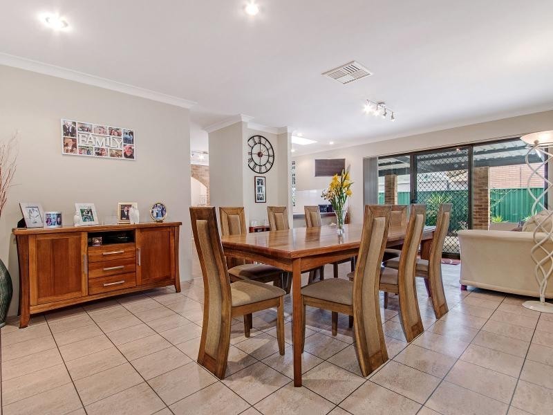 9 Leeder Street, Safety Bay WA 6169