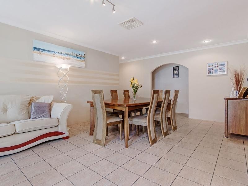 9 Leeder Street, Safety Bay WA 6169