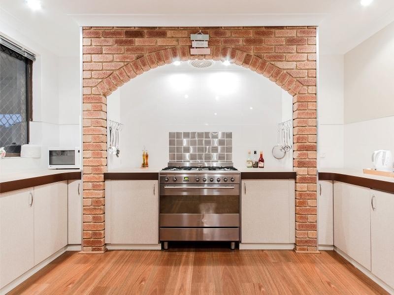 9 Leeder Street, Safety Bay WA 6169