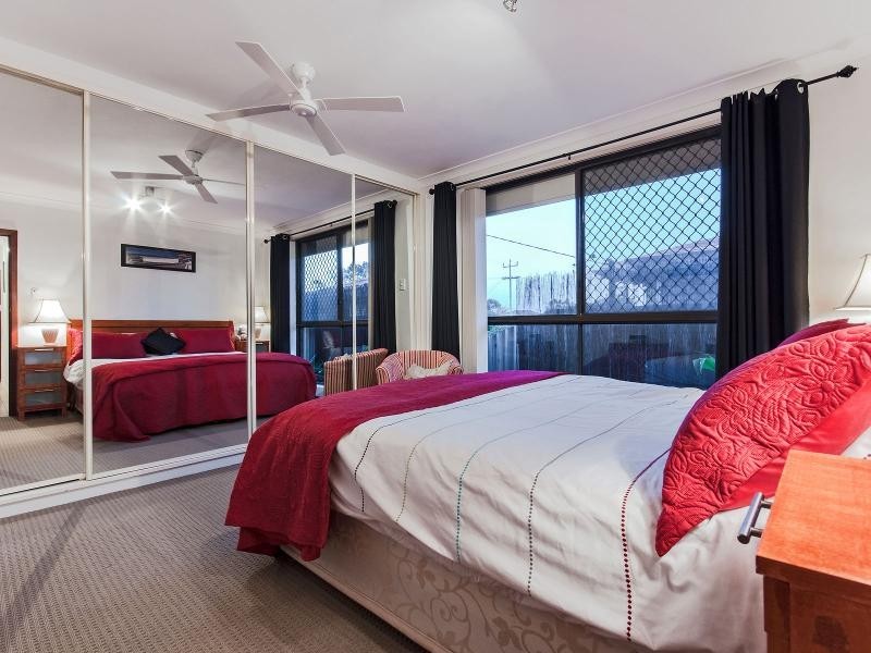 9 Leeder Street, Safety Bay WA 6169