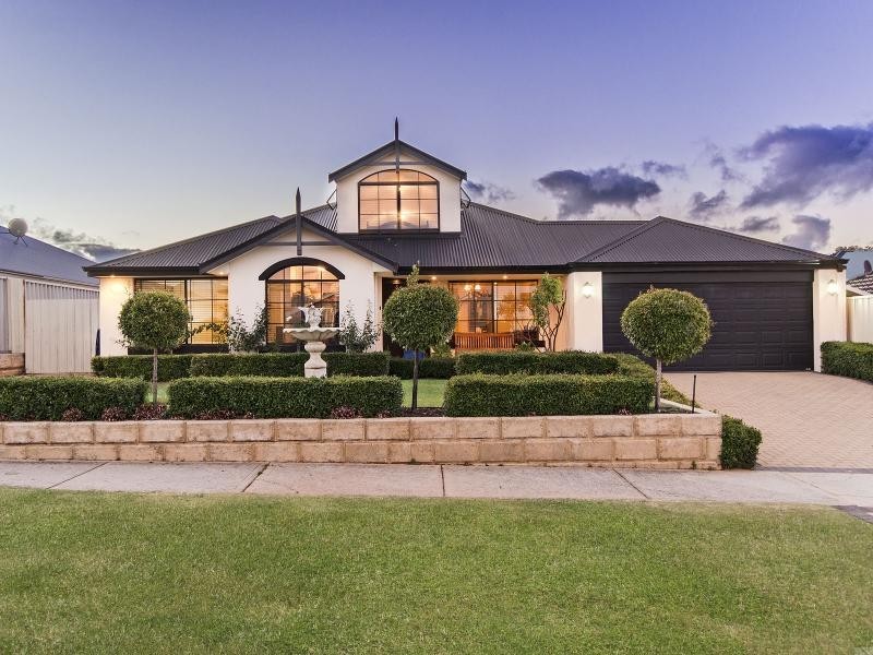 4 Nottely Crescent, Secret Harbour WA 6173