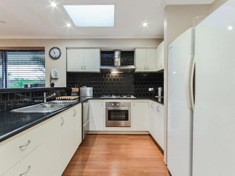 4 Nottely Crescent, Secret Harbour WA 6173