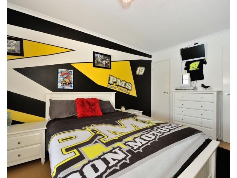 4 Nottely Crescent, Secret Harbour WA 6173