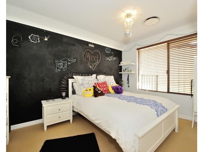 4 Nottely Crescent, Secret Harbour WA 6173