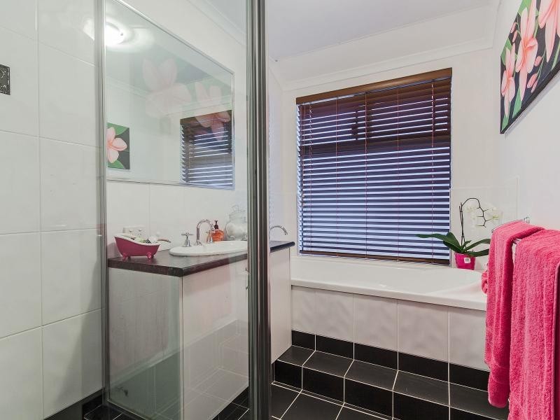 4 Nottely Crescent, Secret Harbour WA 6173