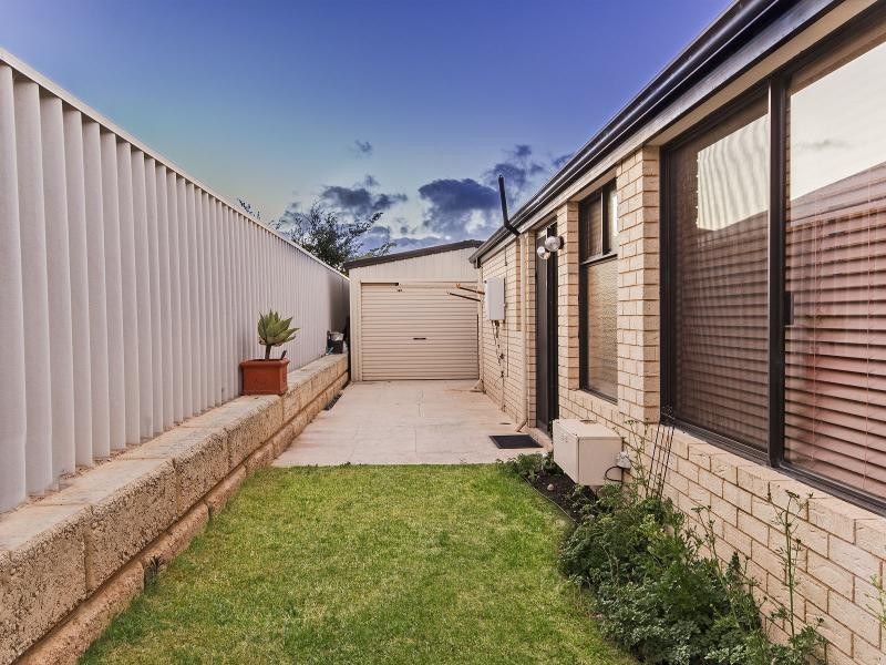4 Nottely Crescent, Secret Harbour WA 6173