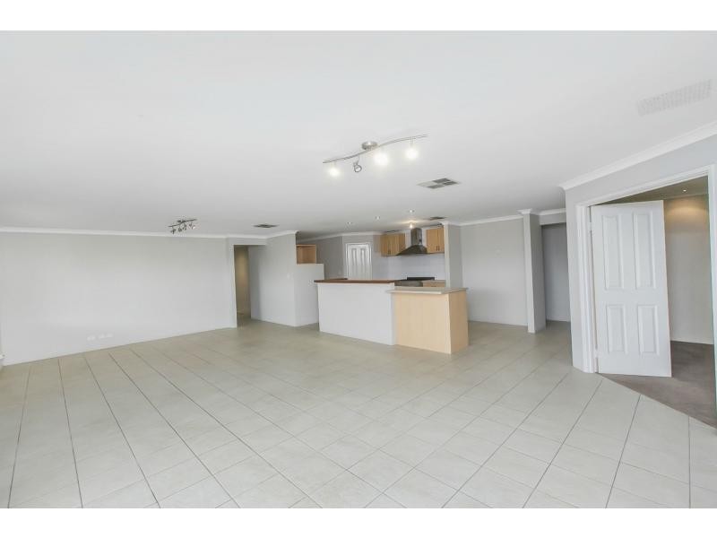 163 Harpenden Street, Huntingdale WA 6110