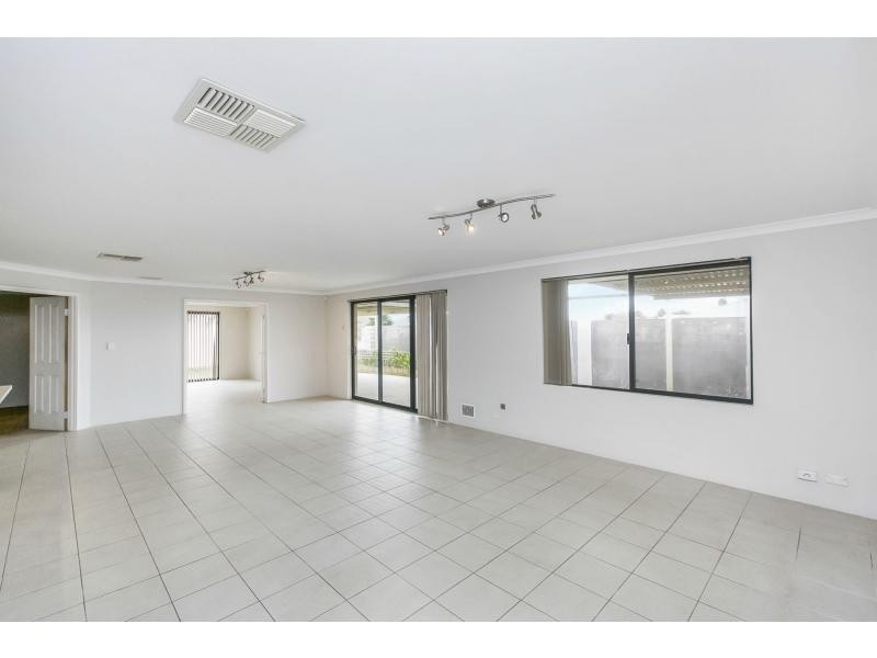 163 Harpenden Street, Huntingdale WA 6110