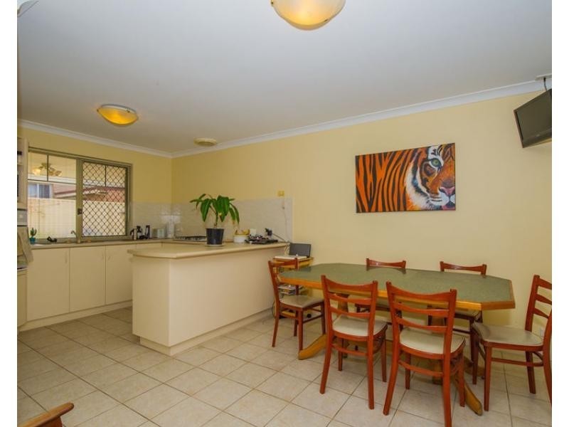 2/347 Grand Promenade, Dianella WA 6059