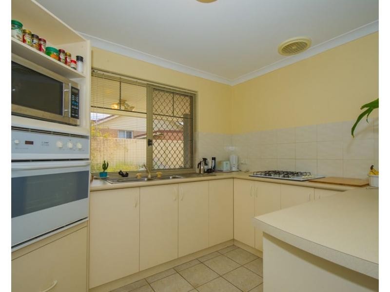 2/347 Grand Promenade, Dianella WA 6059